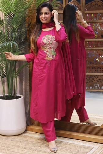Cotton dyed a-line kurti pant dupatta set
