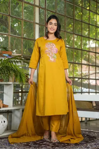 Cotton dyed a-line kurti pant dupatta set