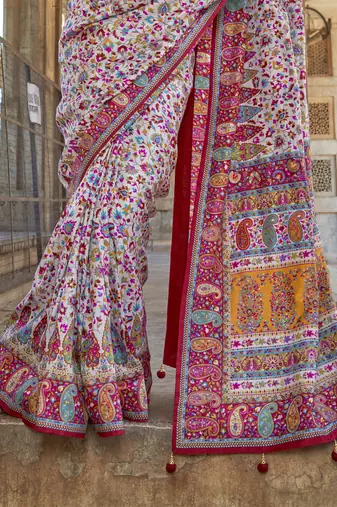 Off- white silk blend printed saree with unstitched blouse