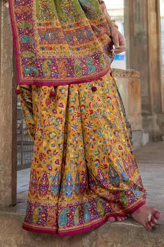 Yellow silk blend printed saree with unstitched blouse