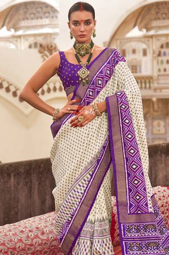White silk blend printed saree with unstitched blouse