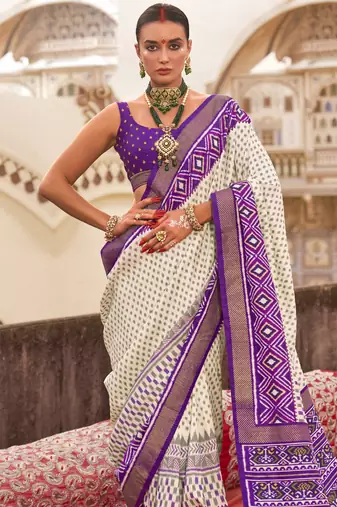 White silk blend printed saree with unstitched blouse