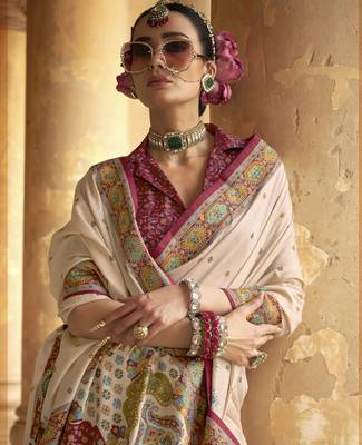 Off-white silk blend printed saree with unstitched blouse 2