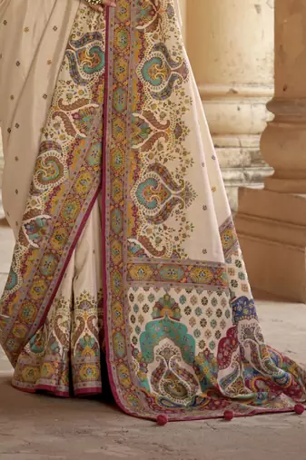 Off-white silk blend printed saree with unstitched blouse