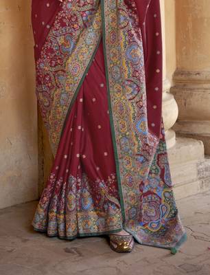 Maroon silk blend printed saree with unstitched blouse 3