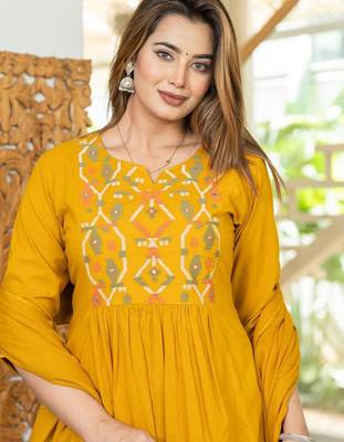 Cotton cambric a-line printed kurti pant dupatta set 4