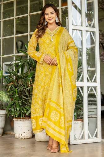 Cotton mulmul anarkali kurti-pant-dupatta set