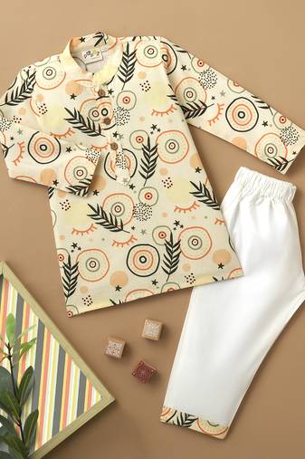 Boys cream leaf and circle printed cotton kurta pyjama set