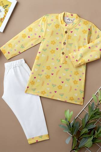 Boys yellow petals and hearts printed cotton kurta pyjama set