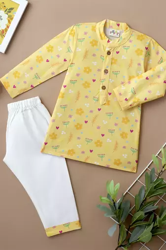 Boys yellow petals and hearts printed cotton kurta pyjama set