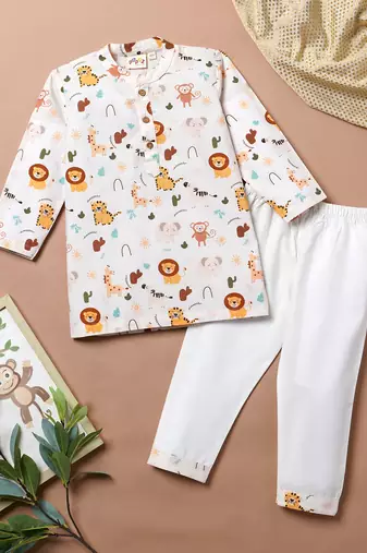 Boys white tiger and lion printed cotton kurta pyjama set