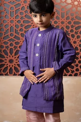 Purple embroidered chanderi kurta pyjama
