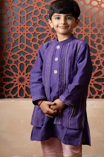 Purple embroidered chanderi kurta pyjama
