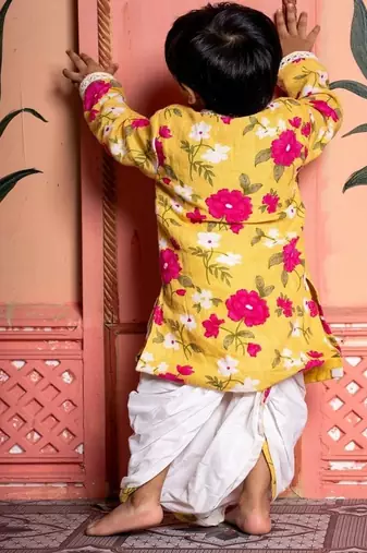 Yellow printed chanderi kurta pyjama