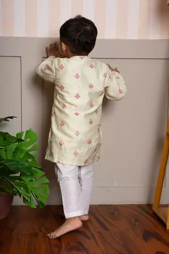 Yellow embroidered chanderi kurta pyjama