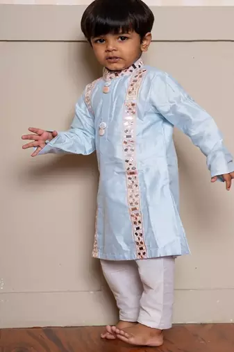 Blue embroidered chanderi kurta pyjama