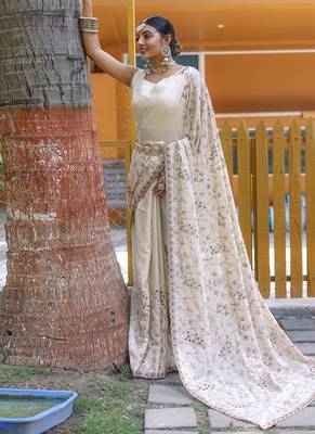 Cream Color Soft Silk Blend Floral Thread Work Saree 4