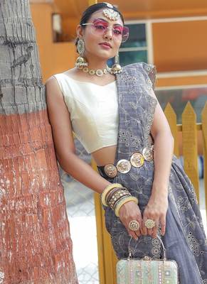 Grey Color Soft Silk Blend Floral Thread Work Saree 1