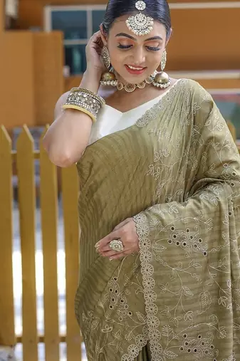 Mehndi Green Color Soft Silk Blend Floral Thread Work Saree