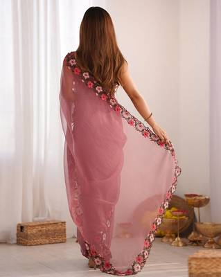 designer heavy embroidery border tissue pink saree 5