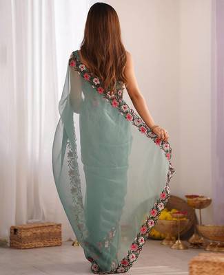 designer heavy embroidery border  tissue green saree 5