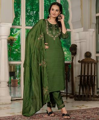 Green Designer Straight Kurti Pant Dupatta Set With Embroidery And Hand Work 5