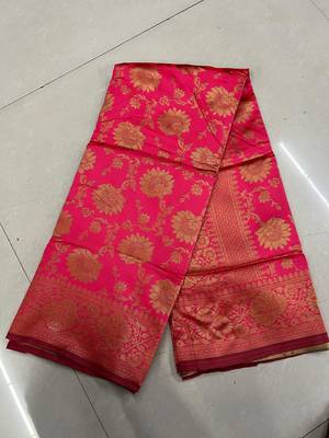 Pink woven silk blend kanjivaram saree with blouse 5