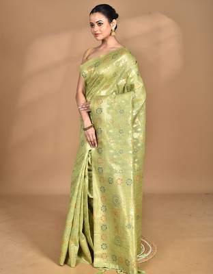 green banarasi silk blend chanderi saree with blouse piece 3