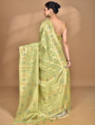 green banarasi silk blend chanderi saree with blouse piece 4