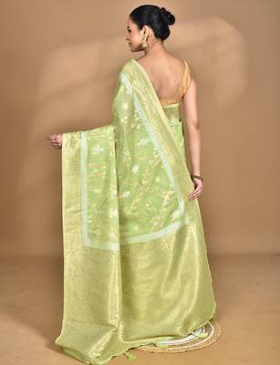 green banarasi silk blend chanderi saree with blouse piece 4