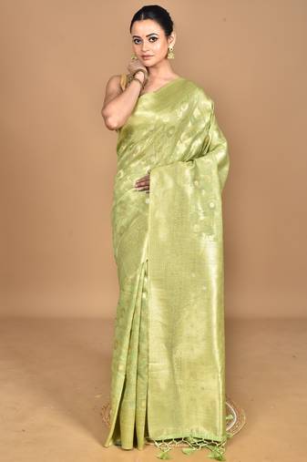 green banarasi silk blend chanderi saree with blouse piece