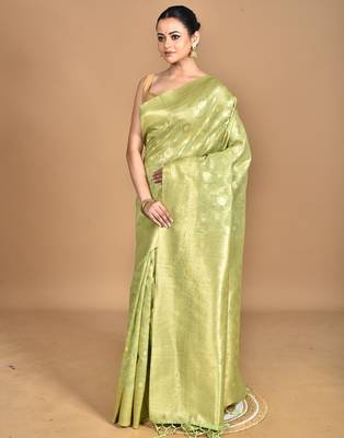 green banarasi silk blend chanderi saree with blouse piece 3