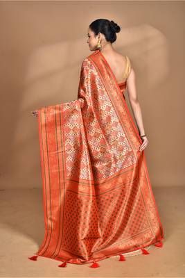 orange kanjiviram silk blend saree with blouse piece 3
