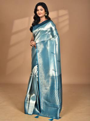 green banarasi silk blend saree with blouse piece 2