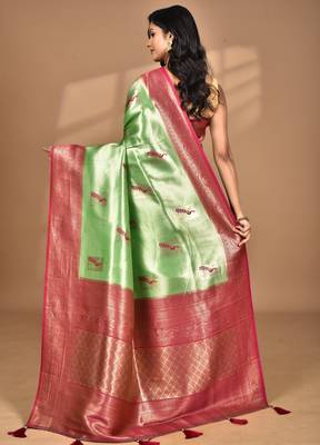 green banarasi silk blend saree with blouse piece 4