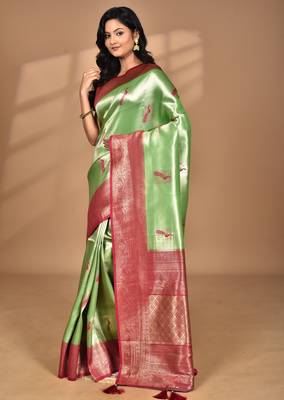 green banarasi silk blend saree with blouse piece 5