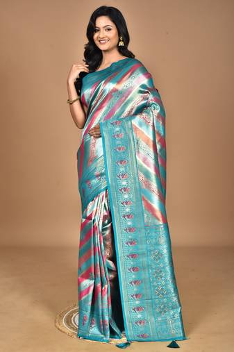 maroon ethnic motifs silk blend saree with blouse piece
