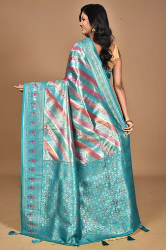 maroon ethnic motifs silk blend saree with blouse piece