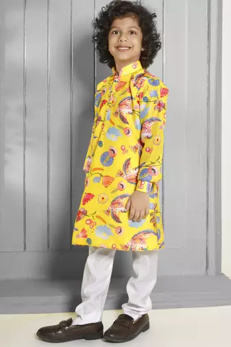 Yellow floral printed muslin kurta pajama sets
