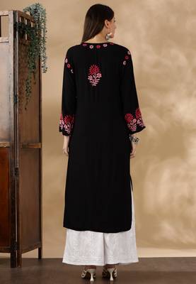 Women   s Black & Pink Chikankari Embroidered Kurta For Elegant Ethnic Wear 2