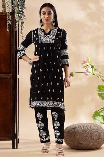 Women floral embroidered chikankari ready to wear kurta