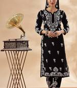 Women floral embroidered chikankari straight kurta