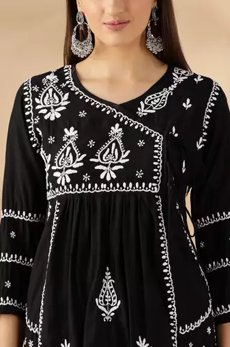 Chickenkari embroidered thread work chanderi cotton straight kurta