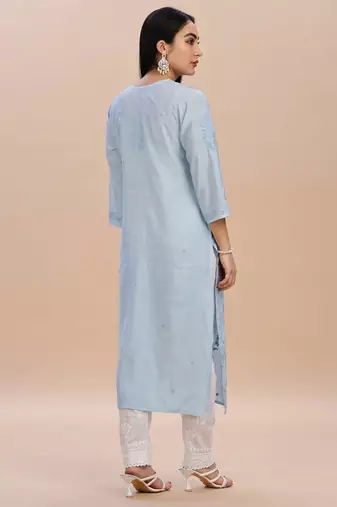 Women floral embroidered pure cotton straight chikankari kurta