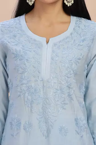 Women floral embroidered pure cotton straight chikankari kurta