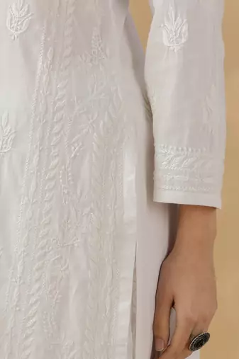 Women’s White Cotton Chikankari Embroidered Kurta Daily & Festive Wear for Women