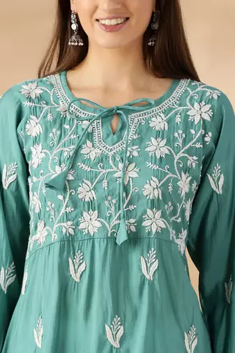 Chickenkari embroidered thread work chanderi cotton straight kurta