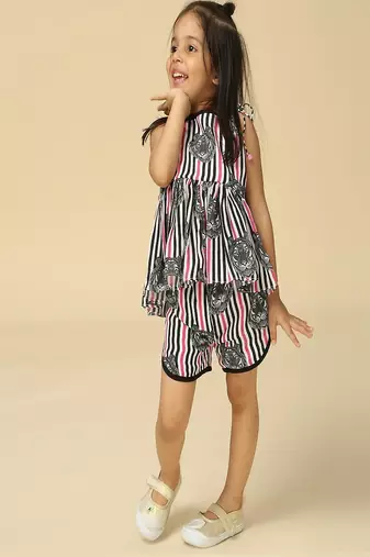 Black printed viscose crepe co ord set