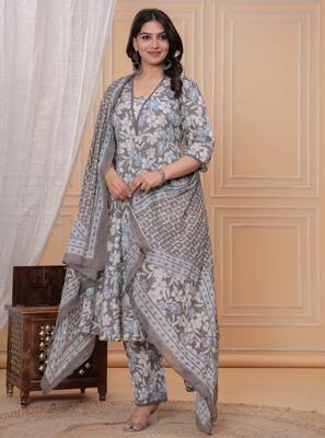 Brown floral printed angrakha kurta with palazzo & dupatta 5
