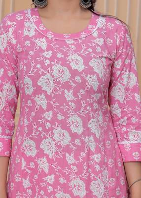 Pink  floral printed  stright kurta trouser set with printed dupatta 2